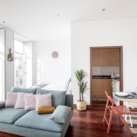 Bonjardim Studio w/ Balcony by LovelyStay Porto Bagian luar foto