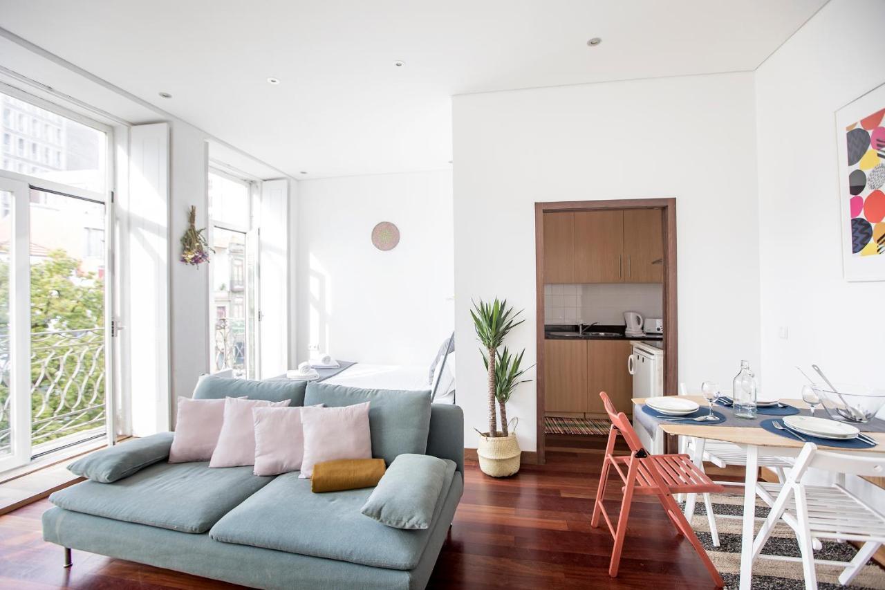 Bonjardim Studio w/ Balcony by LovelyStay Porto Bagian luar foto