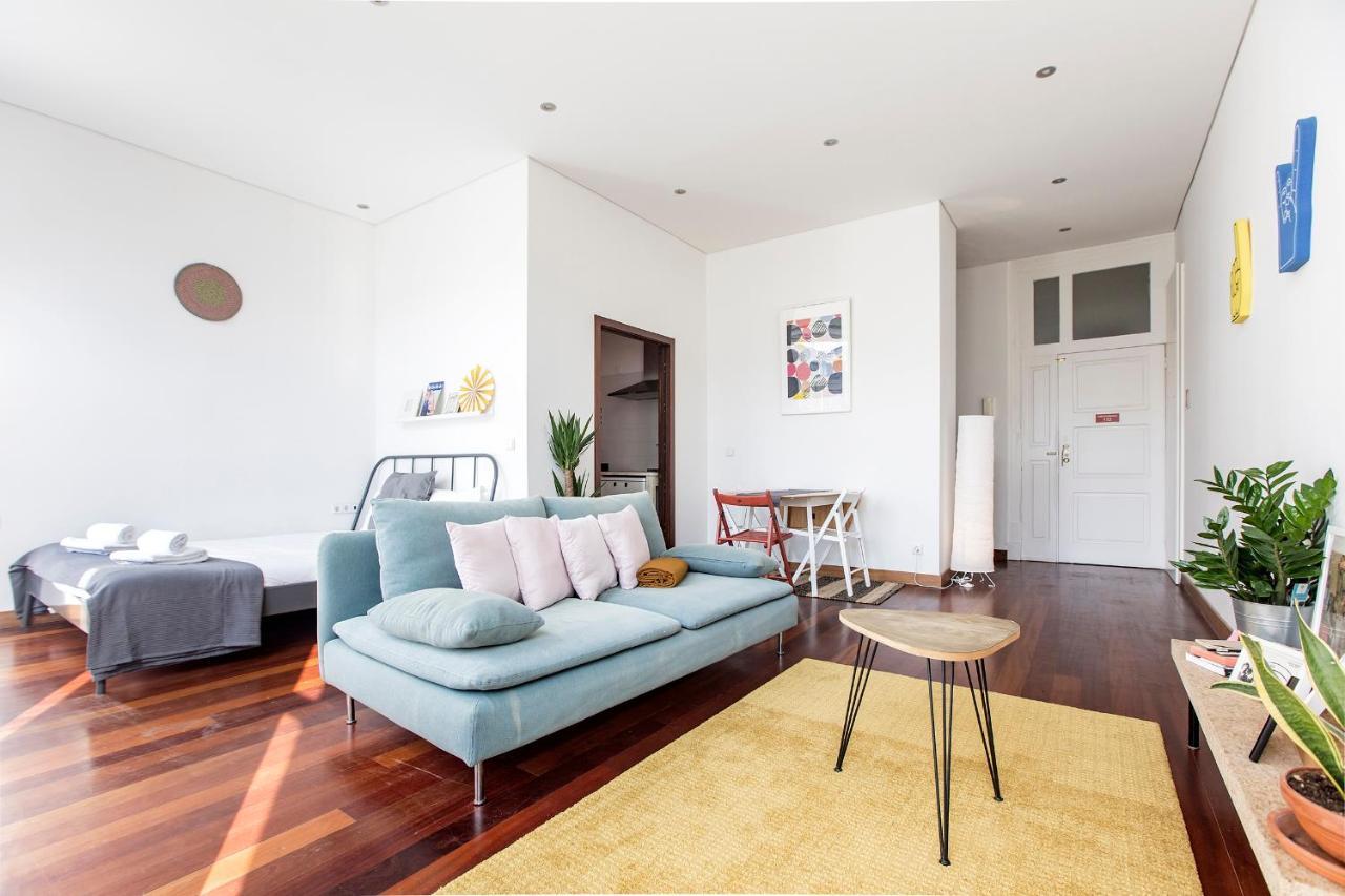 Bonjardim Studio w/ Balcony by LovelyStay Porto Bagian luar foto