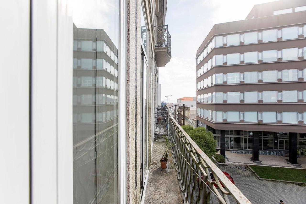 Bonjardim Studio w/ Balcony by LovelyStay Porto Bagian luar foto