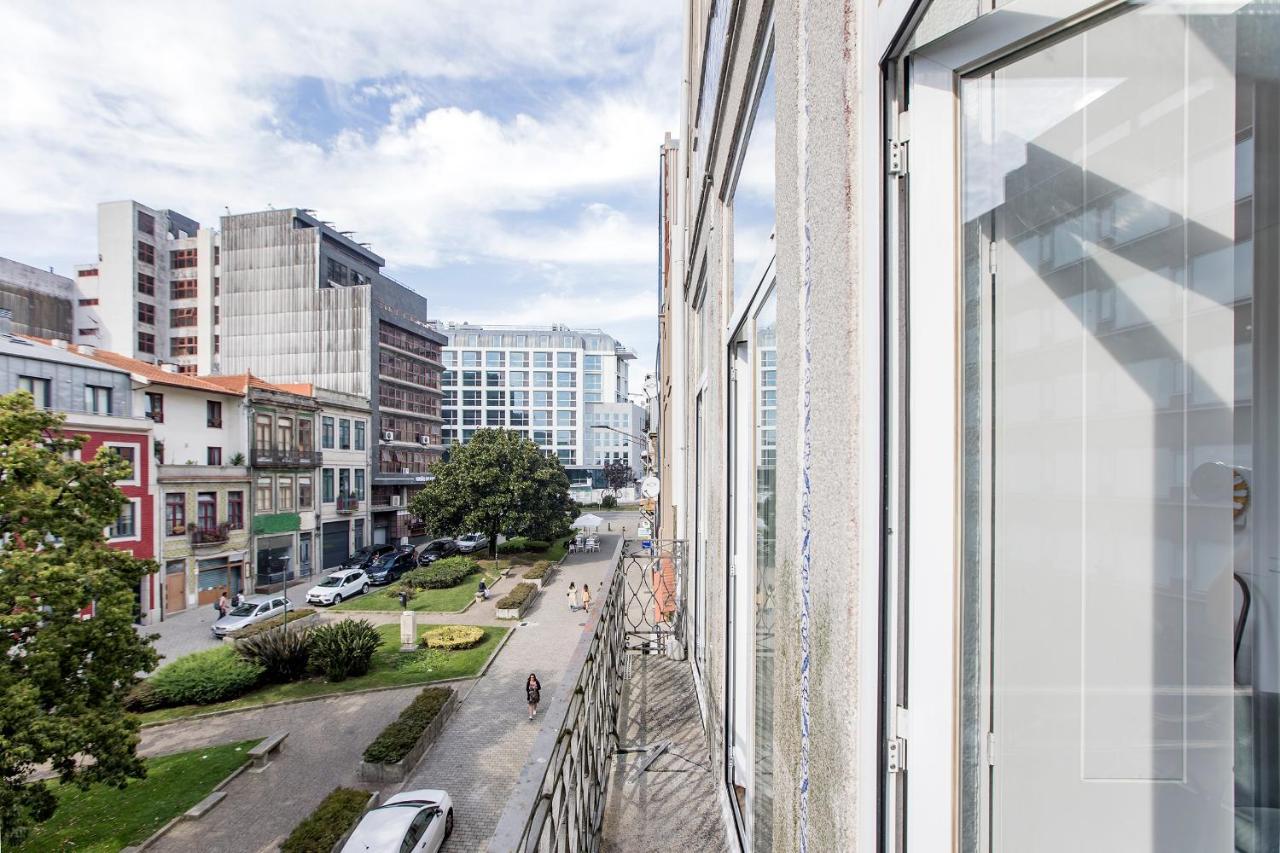 Bonjardim Studio w/ Balcony by LovelyStay Porto Bagian luar foto