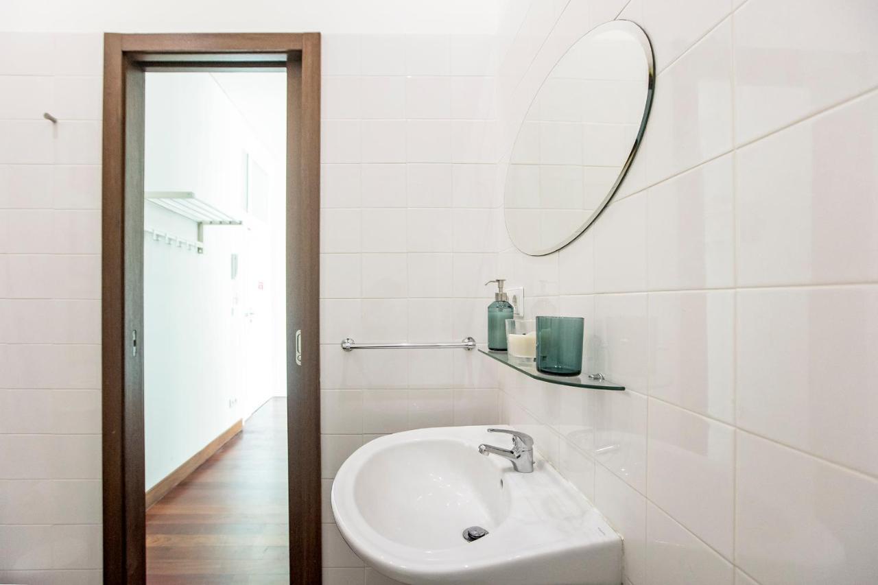 Bonjardim Studio w/ Balcony by LovelyStay Porto Bagian luar foto