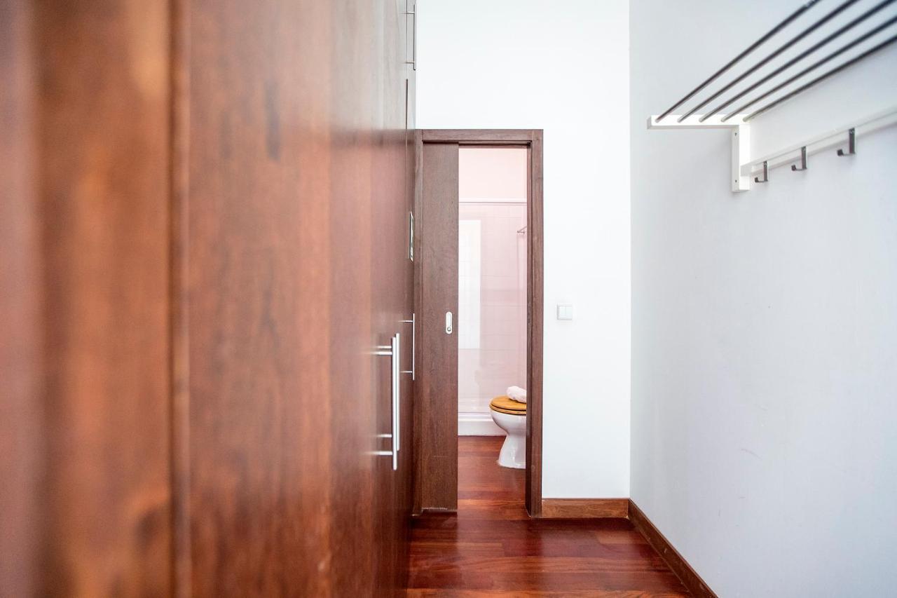 Bonjardim Studio w/ Balcony by LovelyStay Porto Bagian luar foto